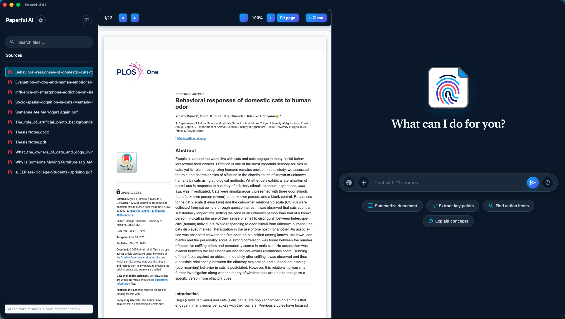 Ein PDF im Dokumentenbetrachter neben dem Antwortbereich, mit hervorgehobener Quellpassage